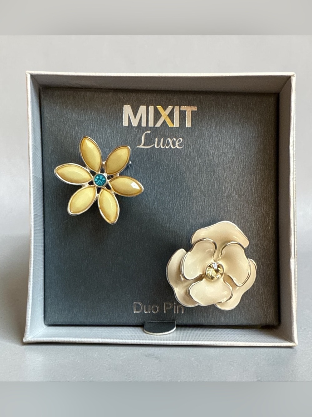 Mixit Cream & Pale Yellow Floral Duo Pin Set with Teal Accent NIB